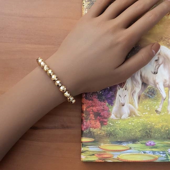 ธรรมชาติรอบ Faceted Gold Pyrite สร้อยข้อมือ 8 มม.หิน polyhedral ลูกปัดเครื่องประดับ unisex 1 ชิ้น