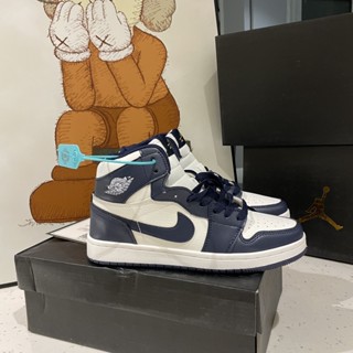 Xi230308 รองเท้าผ้าใบลําลอง รุ่น N8866k Air Jordan 1 Aj1 ข้อสูง สีฟ้า เหมาะกับการเล่นบาสเก็ตบอร์ด แฟชั่นฤดูใบไม้ผลิ สําหรับผู้ชาย และผู้หญิง