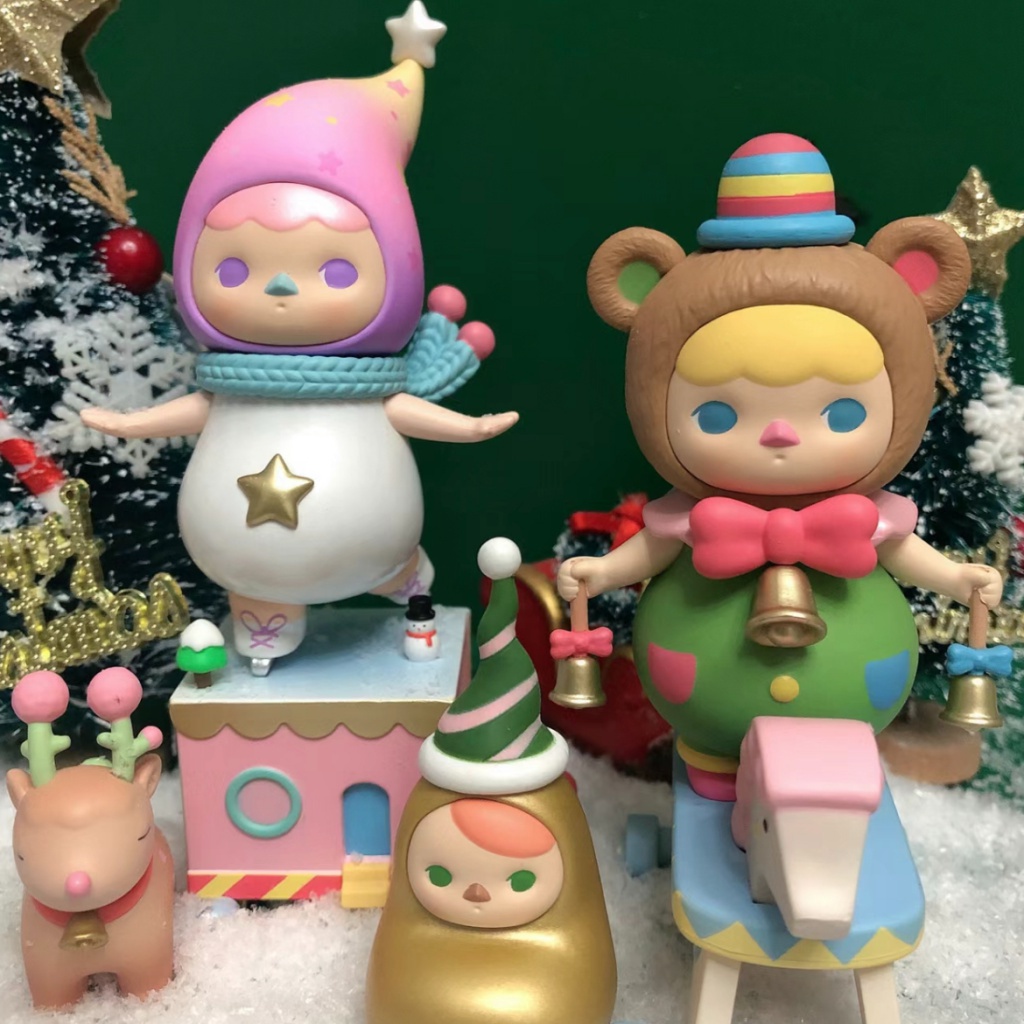 【ของแท้】POPMART Pucky ชุดกล่องสุ่ม ตุ๊กตาฟิกเกอร์ POPMART PUCKY Christmas Music Parade Series 6 แบบ