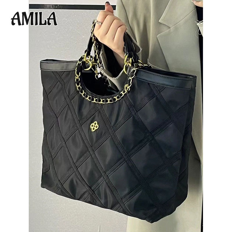 289 บาท AMILA กระเป๋าสายโซ่สี่เหลี่ยมขนมเปียกปูน กระเป๋าสะพายไหล่กระเป๋าช้อปปิ้งไนลอนความจุขนาดใหญ่ (พร้อมกระเป๋าใบเล็ก) Women Bags