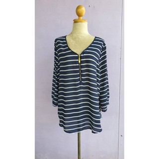 FF02982 เสื้อผ้ามือสอง ชีฟอง สีกรมลายทาง tacera อก free-45 นิ้ว