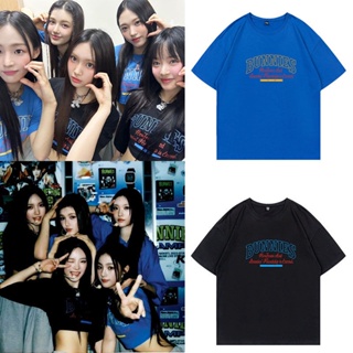 Newjeans เสื้อยืดแขนสั้นลําลอง ผ้าฝ้าย พิมพ์ลาย Concert Bunnies พลัสไซซ์ เรียบง่าย แฟชั่นฤดูร้อน สําหรับผู้ชาย และผู้หญิ