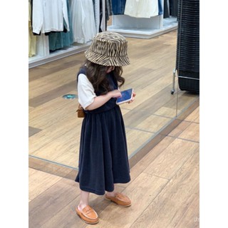 Girls suit summer 23 new Korean style childrens clothing girls Western style childrens short-sleeved vest skirt three-piece set QCNX