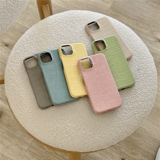 เคสโทรศัพท์มือถือหนัง PU แข็ง ลายหนังจระเข้ สีมาการอง หรูหรา สําหรับ iphone 14 13 12 11 14 Pro Max 13pro