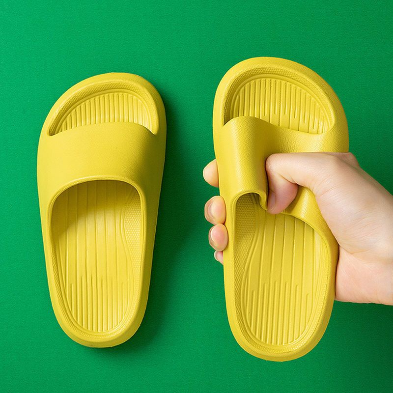 #รองเท้าเด็ก #รองเท้ากันลื่น #รองเท้าทนทาน #รองเท้านุ่มสบาย #รองเท้า PVC คุณภาพสูง #รองเท้าระบายอากาศ #รองเท้าขึ้นรูปชิ้นเดียว #รองเท้าเสริมการยึดเกาะ #รองเท้าพื้นหนายืดหยุ่น #รองเท้าเด็กการ์ตูน