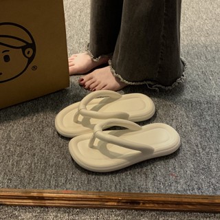 Flip Flop แจ๊กเก็ตผู้หญิง 2023 ฤดูร้อนใหม่แฟชั่นสีขาวฤดูร้อนด้านล่างหนาริมทะเลหยิกรองเท้าแตะชายหาดและรองเท้าแตะ