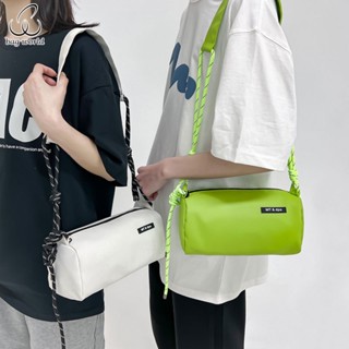 Bag World ผู้หญิงใหม่กันน้ำกระเป๋าสะพายไหล่ป๊อปกีฬาเดินทางกระเป๋าสะพาย