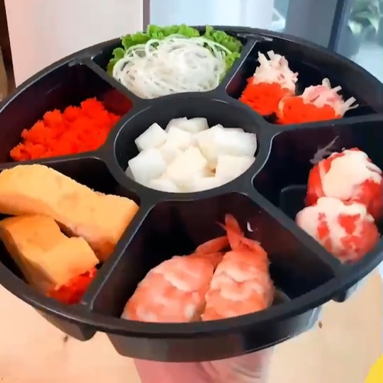 Boxeatpak ถาดวงแหวน 7 ช่อง ฐานสีดำ พร้อมฝา (ห่อ 10 ชุด) ถาดออร์เดิร์ฟ ถาดขนมหวาน ถาดอาหารแบบแบ่งช่อง7ช่อง