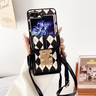 เคสโทรศัพท์มือถือ กันกระแทก ลายสก๊อต พร้อมสายคล้อง ประดับเพชร สําหรับ Samsung Galaxy Z Flip 1 2 3 4 5 5G Z Flip5