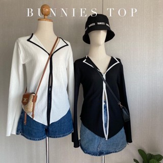 BUNNIES TOP : เสื้อแขนยาวผ่าหน้า เสื้อแขนยาว เก๋มากก  (รหัส B20)