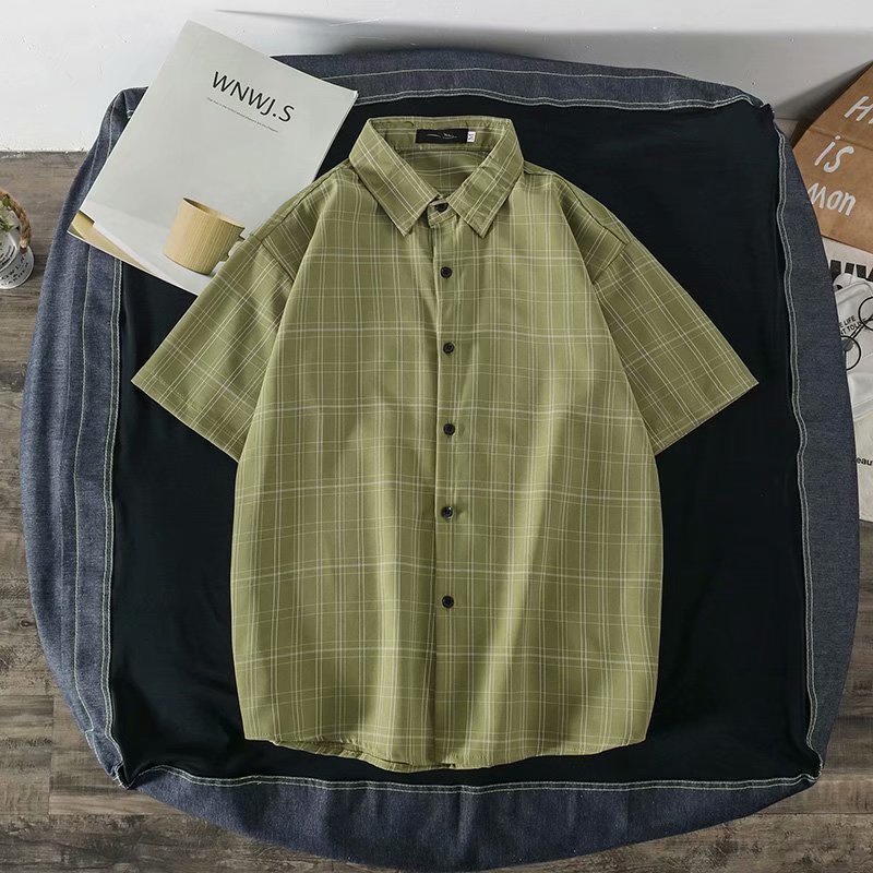 IELGY เสื้อเชิ้ตผู้ชายบางส่วนแขนสั้นเสื้อลายสก๊อตสีขาวหลวมสบายๆสไตล์เกาหลีอินเทรนด์ทุกการแข่งขันครึ่งแขน