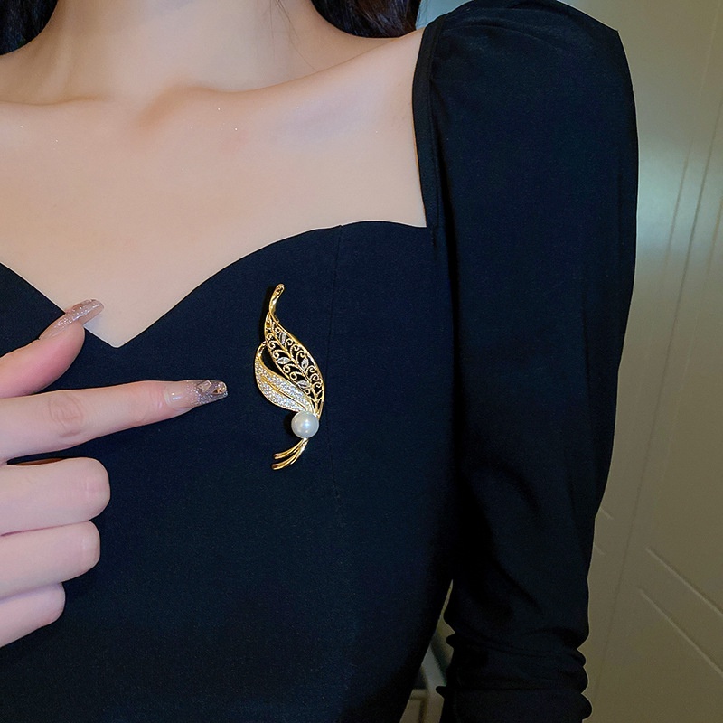 เข็มกลัด โลหะผสม ประดับไข่มุก เพทาย รูปใบไม้ คุณภาพสูง แฟชั่นสําหรับผู้หญิง - รูปที่ 5