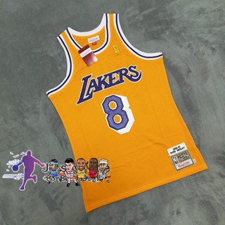 เสื้อกีฬาบาสเก็ตบอล NBA Mitchellless Los Angeles Lakers สไตล์คลาสสิก สําหรับผู้ชาย #เสื้อกีฬาแขนสั้น ลายทีม Bryant 8 Kobe 1996-97 สีเหลือง 524460