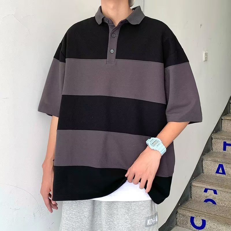 เสื้อโปโล แขนสั้น ลายทาง ทรงหลวม พลัสไซซ์ สไตล์เกาหลี สําหรับผู้ชาย ไซซ์ M-5XL