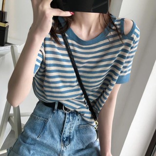 เสื้อยืดแขนสั้น เปิดไหล่ ผ้าเรยอนถัก ทรงหลวม เข้ารูป ลายทาง