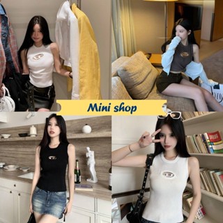 Mini shop🌸พร้อมส่ง🌸 (6585) เสื้อกล้ามไหมพรม คอกลม ดีเทลD ตรงกลางเท่มาก -C