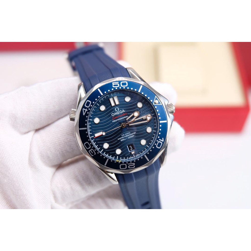 � Omega-seamaster 600m Series นาฬิกาดําน้ําซีรีส์ 600 ม. ใหม่เป็น Populated ส่วนใหญ่