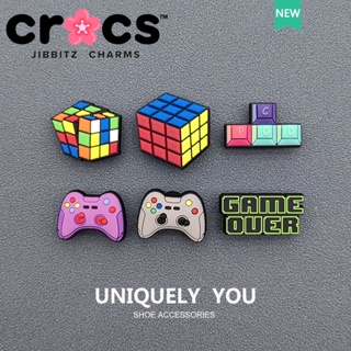 Jibbitz crocs ตัวติดรองเท้า เกมแพด Cube ของ Rubik DIY อุปกรณ์เสริม