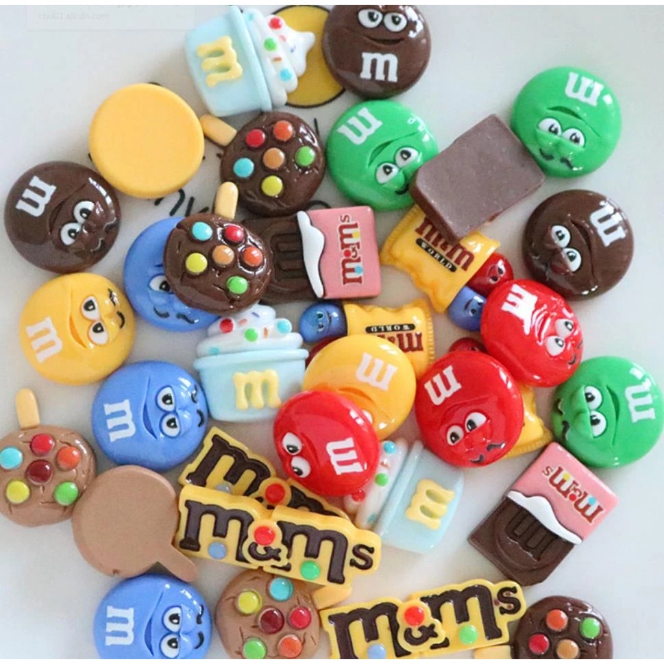 การ์ตูน M & M ช็อกโกแลต jibitz สําหรับออกแบบ Candy Beans รองเท้า Charms ไอศกรีม Jibbits Charm Pins คุกกี้ Jibits designks รองเท้าผู้หญิงอุปกรณ์เสริมตกแต่ง