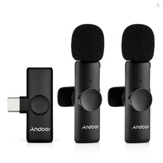 Andoer One-Trigger-Two Mini 2.4G ระบบไมโครโฟนไร้สาย (2 ตัวส่งสัญญาณ + ตัวรับสัญญาณ 1) ไมค์แบบหนีบ ระยะการส่งสัญญาณ 20 เมตร แบตเตอรี่ในตัว Plug-and-Play สําหรับสมาร์ทโฟน Type-C Ta