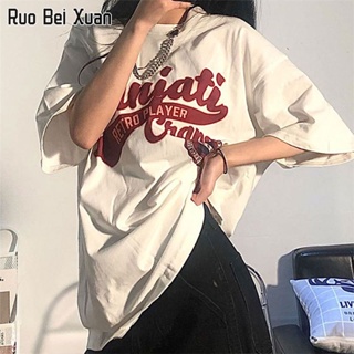 RUO BEI XUAN เสื้อยืดสตรีเกาหลีแฟชั่นใหม่หลวมพิมพ์ตัวอักษรแขนสั้น