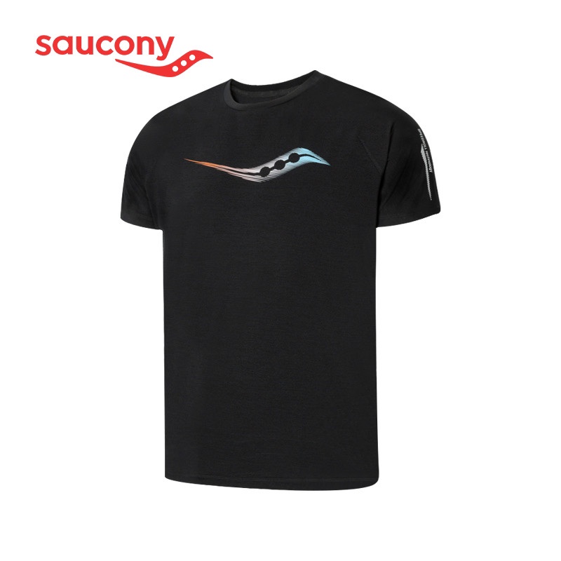 Saucony Men's Sport Shirt ผ้าฝ้ายคุณภาพสูง พิมพ์โลโก้ Top สำหรับกีฬาและวันหยุด