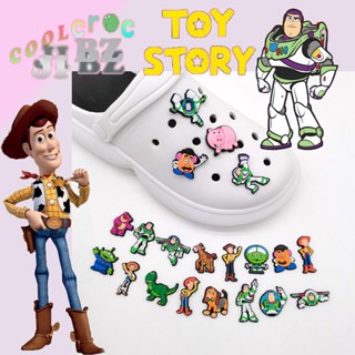 Jibbitz Toy Story รองเท้าแตะ Crocs ลายการ์ตูนดิสนีย์ ดอกไม้น่ารัก เหมาะกับของขวัญ สําหรับเด็ก