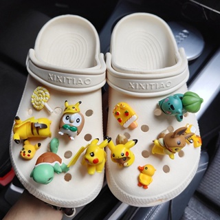 CROCS ชุดเครื่องประดับ จี้รูปปิกาจูน่ารัก สําหรับตกแต่งรองเท้าผู้หญิง