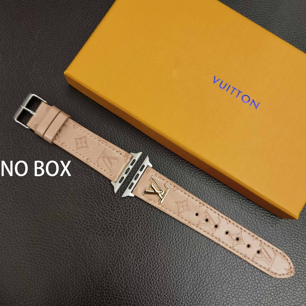 สายนาฬิกาข้อมือหนัง 49 มม. ลายโลโก้ สีทอง หรูหรา แบบเปลี่ยน สําหรับ Smart Watches Series 8 Ultra 7 6 SE 5 4 3 2 1 ขนาด 41 มม. 45 มม. 44 มม. 42 มม. 40 มม. 38 มม.