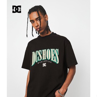 【พร้อมส่ง】DCSHOES ใหม่ เสื้อยืดลําลอง แขนสั้น พิมพ์ลายโลโก้ ทรงหลวม แฟชั่นฤดูร้อน สําหรับคู่รัก