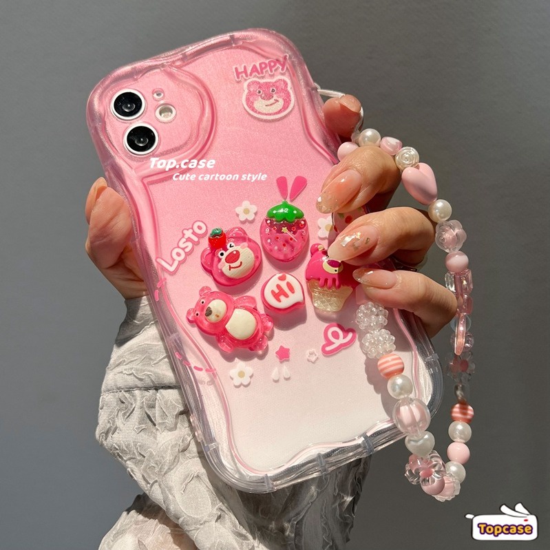 เคสโทรศัพท์มือถือนิ่ม ขอบโค้ง ลายการ์ตูนหมีสตรอเบอร์รี่น่ารัก 3D แวววาว แฮนด์เมด พร้อมโซ่ สําหรับ iPhone 15 14 13 12 11 Pro Max SE2020 X Xr Xs Max 8 7 6 6s Plus