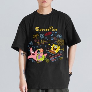 เสื้อยืดแขนสั้น คอกลม พิมพ์ลายการ์ตูน SpongeBob ขนาดใหญ่พิเศษ แฟชั่นคู่รัก สําหรับผู้ชาย และผู้หญิง ไซซ์ M - 5XL