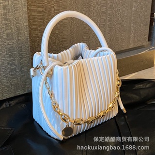 KIQUNE   กระเป๋าสะพาย ข้าง กระเป๋าผู้หญิงสะพายข้าง 2023 new  สวย Stylish Chic High quality L91TNC9 37Z230910