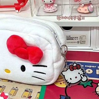 กล่องดินสอ กระเป๋า ดินสอ กระเป๋าปากกา Hello Kitty Plush นักเรียนการ์ตูนความจุขนาดใหญ่ HelloKitty Furry Pacha Dog Pencil Case Girl Junior High School Student INS Japanese Simple Cute Dog Stationery Box นักเรียนประถม