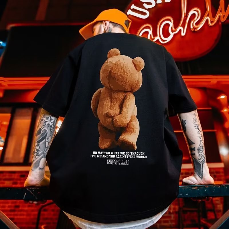 【โอเวอร์ไซซ์ เสื้อยืด ไซซ์ M-8XL】เสื้อยืดแขนสั้น แบบสวมหัว ขนาดใหญ่ ลายการ์ตูนหมี สีดํา และสีขาว สําหรับผู้ชาย และผู้หญิง