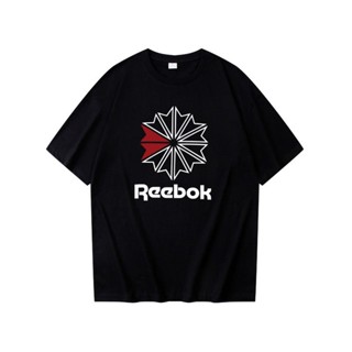 Reebok Reebok เสื้อยืดลําลอง ผ้าฝ้าย แขนสั้น พิมพ์ลายโลโก้ ทรงหลวม เหมาะกับการเล่นกีฬา แฟชั่นฤดูร้อน สําหรับผู้ชาย และผู้หญิง