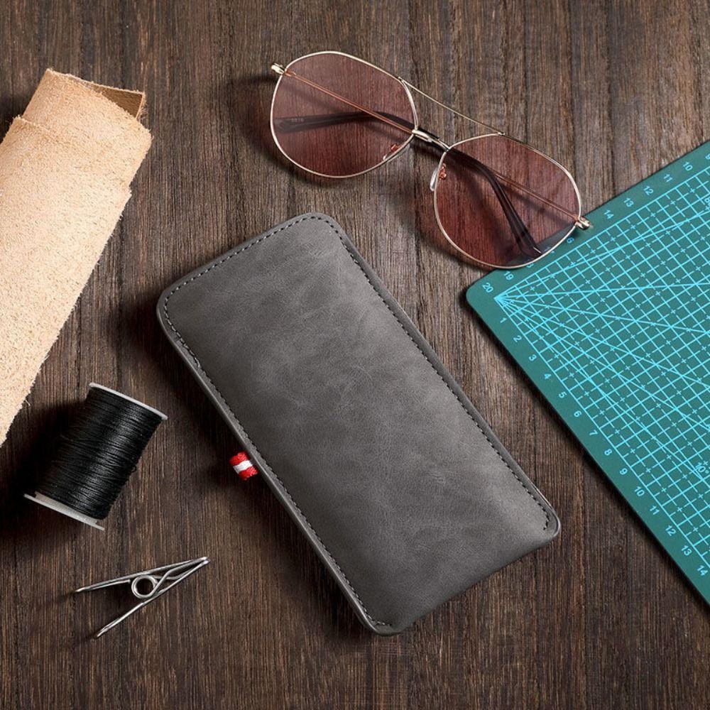 Qqmall กระเป๋าหนัง PU ทรงสี่เหลี่ยมผืนผ้า สีพื้น สําหรับใส่แว่นตาอ่านหนังสือ เครื่องประดับ