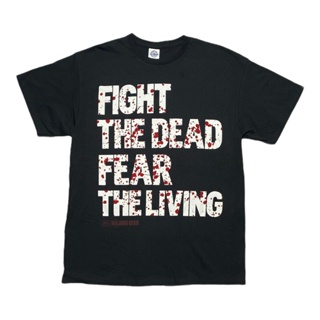 เสื้อยืดผ้าฝ้ายพิมพ์ลายคลาสสิก เสื้อยืด พิมพ์ลาย The Walking Dead Fight The Dead Fear The Living Amc Tv Promo L ใหม่