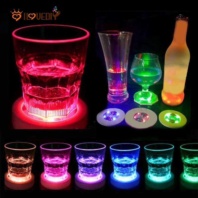 แผ่นรองแก้วเครื่องดื่ม แบบเรืองแสง LED ขนาดเล็ก ใช้แบตเตอรี่ สําหรับตกแต่งปาร์ตี้คริสต์มาส ไนท์คลับ