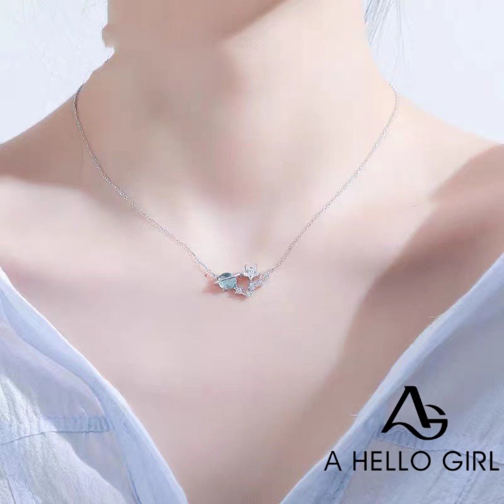 A HELLO GIRL สร้อยคอ จี้คริสตัล รูปดาวเคราะห์ และดวงดาว สีฟ้า สําหรับเด็กผู้หญิง