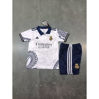 ใหม่ ชุดเสื้อแขนสั้น กางเกงขาสั้น ลายฟุตบอล Real Madrid White Dragon คุณภาพสูง สําหรับเด็ก 2324