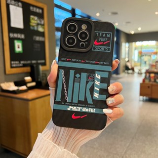 เคสโทรศัพท์มือถือแบบนิ่ม TPU กันกระแทก กันรอยกล้อง ลาย NIKE สีเขียว สําหรับ iPhone 14 Pro Max 13 12 11 Pro X XS XR 7 8 Plus SE