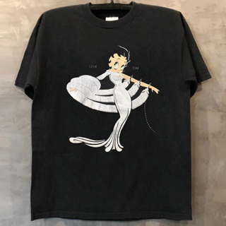 เสื้อยืดแขนสั้น ผ้าฝ้ายแท้ พิมพ์ลายการ์ตูน Betty Boop Miss Betty Street สําหรับผู้ชาย และผู้หญิง