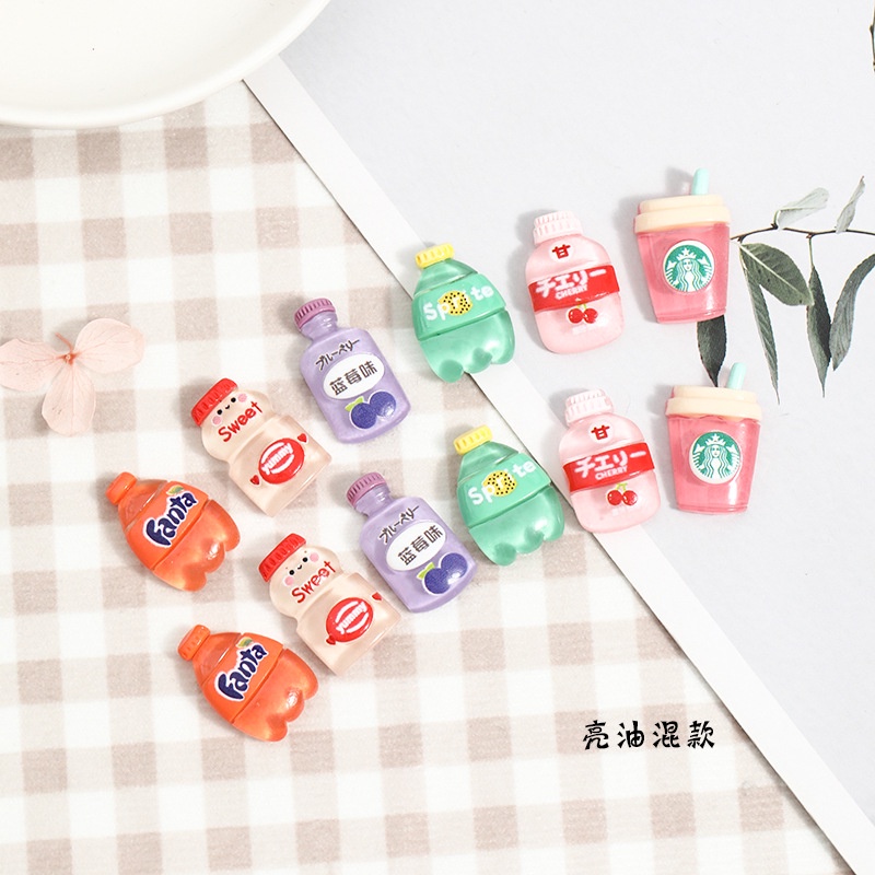 Crocs Jibbitz การ์ตูนน่ารักเครื่องดื่มน้ําผลไม้ 2.5D DIY รองเท้าเรซิ่นปุ่มเสน่ห์ 1 ชิ้น