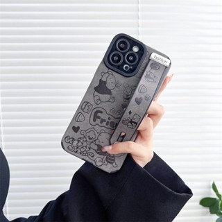 เคสโทรศัพท์มือถือ กันเหงื่อ ลายหมี วินนี่ พร้อมสายรัดข้อมือ สําหรับ iPhone 14 Pro 11 12 13 Pro Max