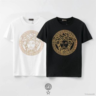 【Kkenzo】เสื้อยืด คอกลม สกรีนลายตามใจลูกค้า เช่น เฟซบุ๊ก เสื้อ versace เสื้อยืดแขนสั้นลําลองเนื้อผ้าฝ้ายทรงหลวมขนาดพลัสไซ