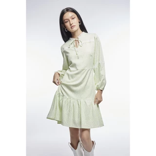 EP เดรสสั้นลายตารางแต่งลูกไม้ ผู้หญิง สีเขียว | Checkered Dress with Lace Detail | 04713