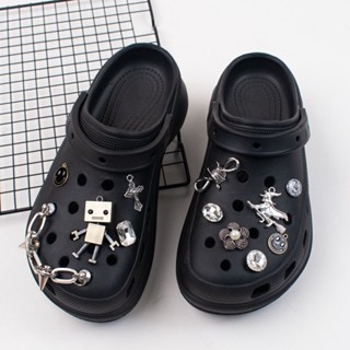 CROCS เข็มกลัดโลหะ รูปโลโก้ Jibbitz Bear ประดับคริสตัล เครื่องประดับ แฟชั่นสําหรับผู้หญิง