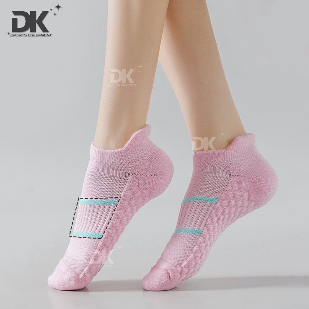 DK ถุงเท้าวิ่ง พื้นหนาพิเศษ ใส่เล่นกีฬา ลดแรงกดทับ นุ่มสบายเท้า สำหรับผู้ชาย และหญิง (1 คู่)