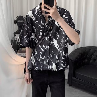 ชุดเสื้อคอกลม กางเกงขาสั้น ผ้ากํามะหยี่ ลายหอไอรอน ประดับเพชร แฟชั่นฤดูร้อน สําหรับผู้ชาย A261-9033-P105